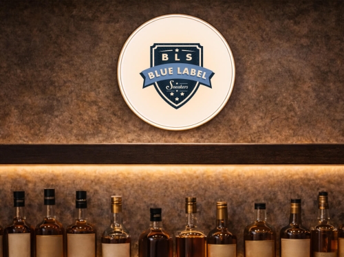 blue label faldekoráció és belső tér arculati megjelenés