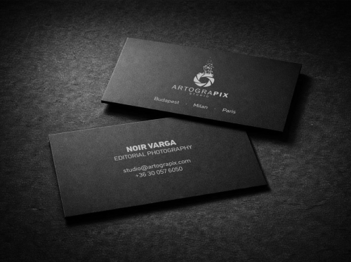 Artograpix Studio arculattervezés és logó tervezés alapján készített minimalista fashion névjegykártya mockup.