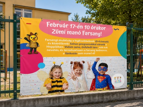 Hoppla gyermekprogram kültéri banner grafikai tervezés