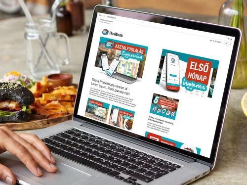 FlexiBook arculattervezés weboldal megjelenéssel laptop mockupon