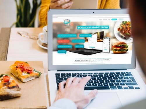 vendéglátó weboldal arculattervezése logóhoz illesztve